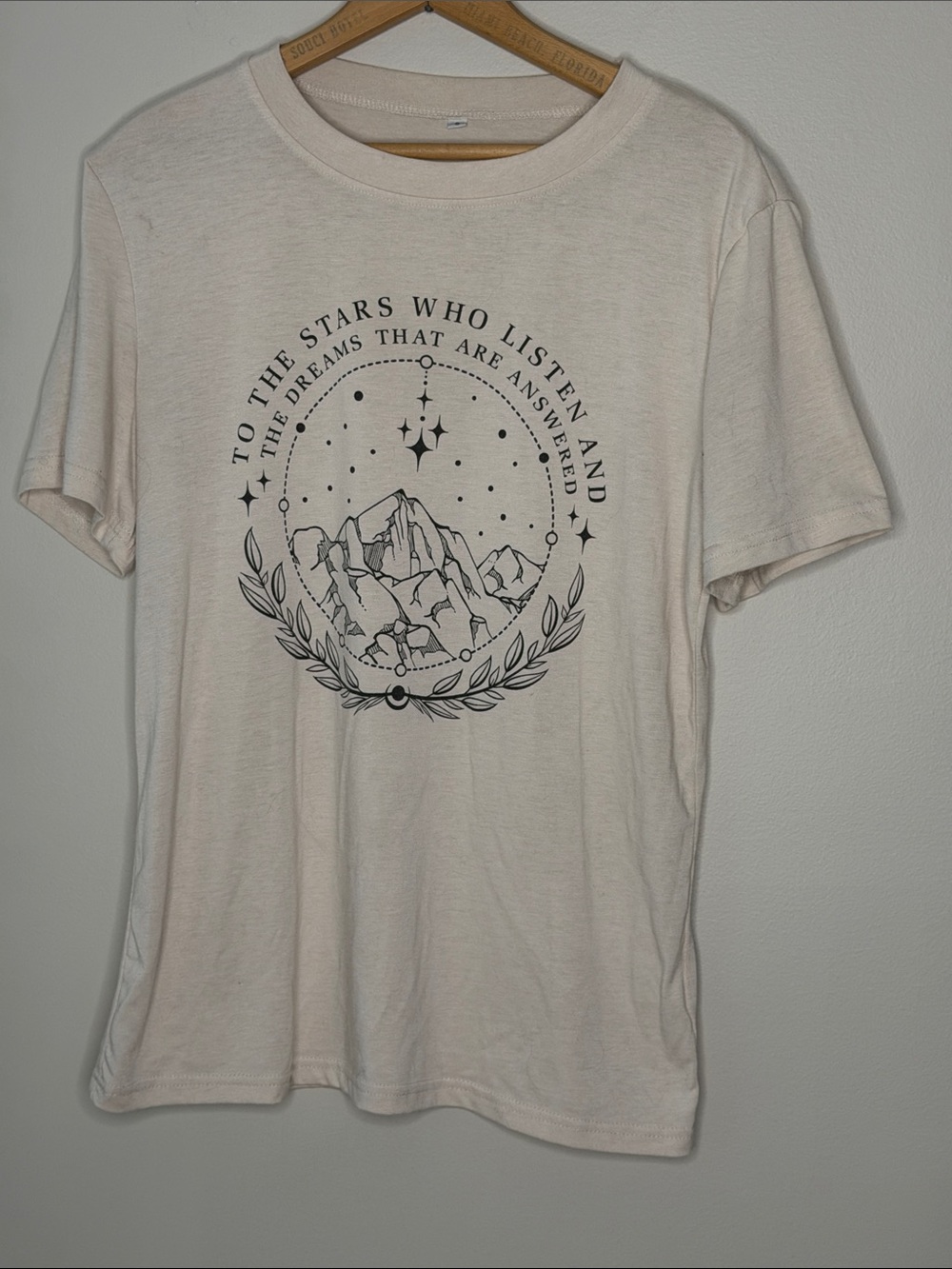 Graphic Court of Thorns and Roses Series Mountain Short Sleeve Tee - Cream